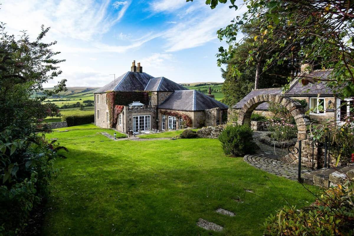 Вилла Broadgate House & Steading West Woodburn Экстерьер фото
